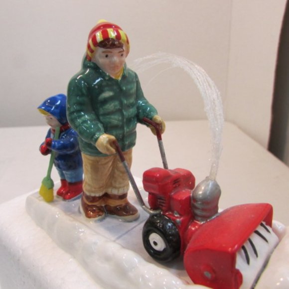 Gray D56-"Let It Snow, Let it Snow"-Snow Village